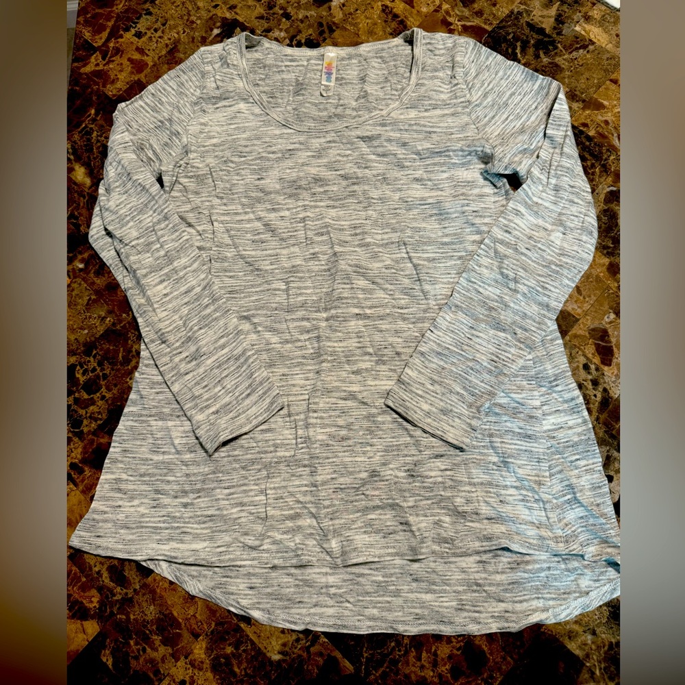 Lularoe Lynnae Top